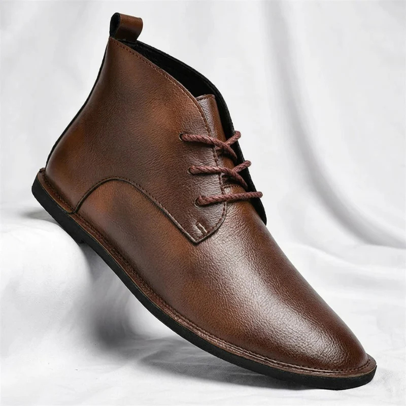 Mayfair Leather Chukka Boots