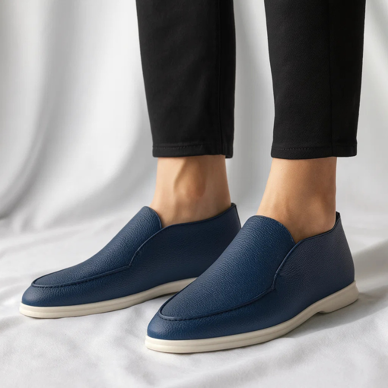 Svelte Leather Loafers