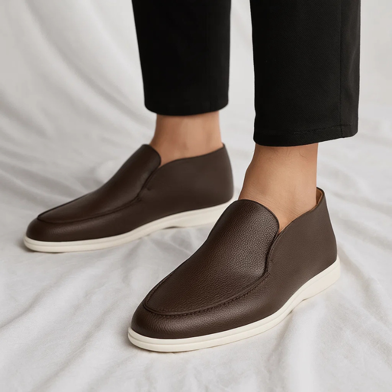 Svelte Leather Loafers