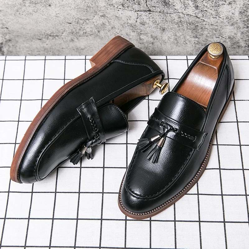 Lusso Italiana Leather Tassel Loafers