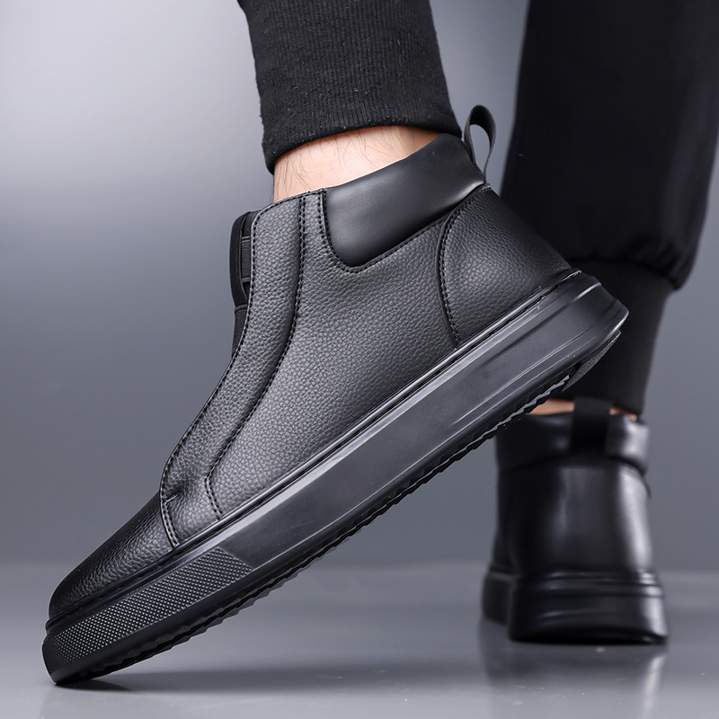 Lucente Leather Sneakers